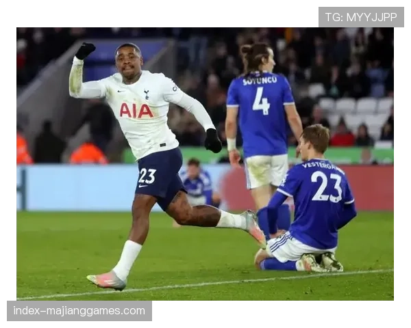 朗斯主场3-2绝杀图卢兹，41脚射门上演惊天逆转